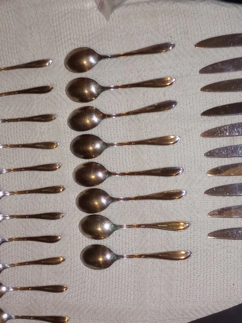 Holmes & Edwards Rhythmic Inlaid Deep Silver plate Flatware Set